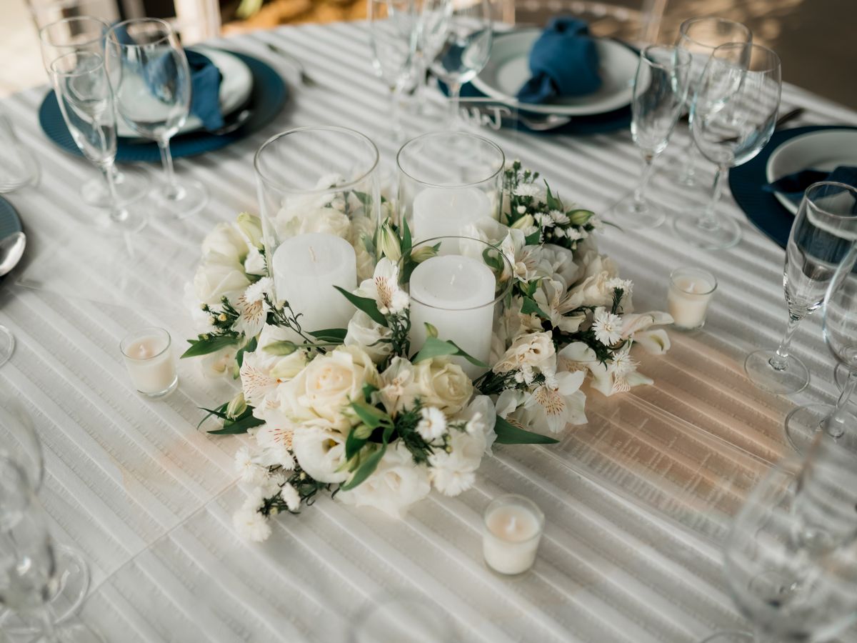 All-white floral centerpiece