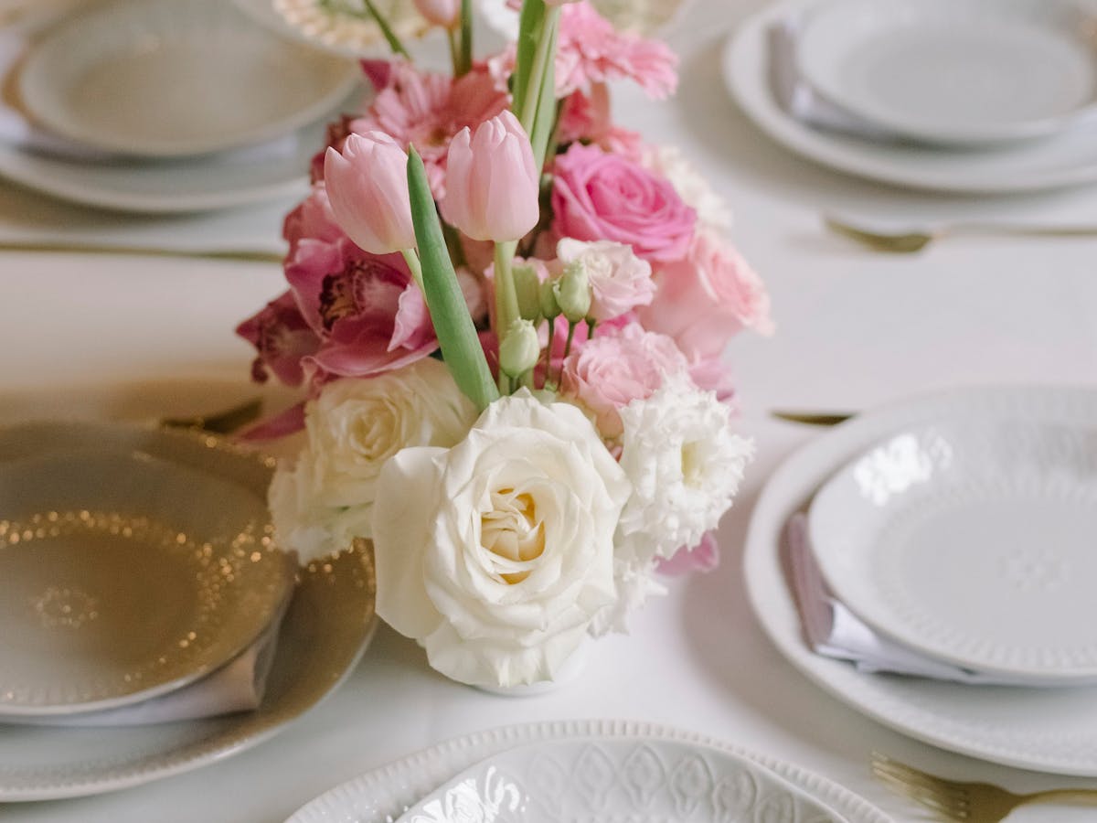 Floral tablescape that looks expensive